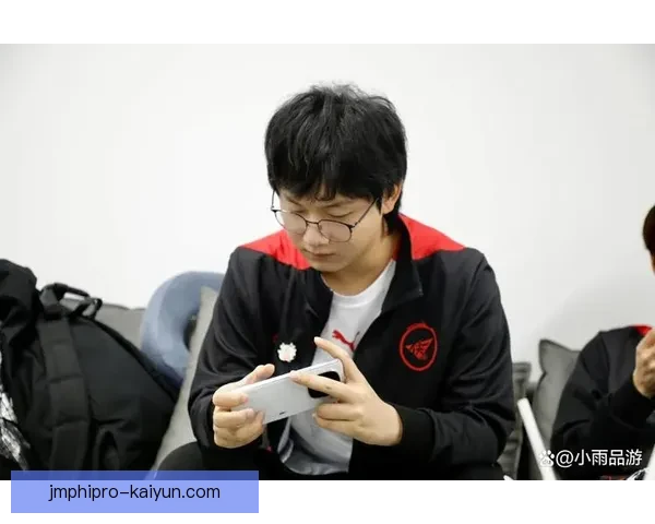 黄喜灿在狼队状态回暖，近期表现逐渐提升值得关注